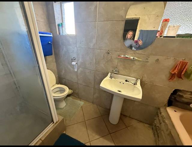 3 BEDROOM HOUSE FOR SALE IN VANDERBIJLPARK CE 2